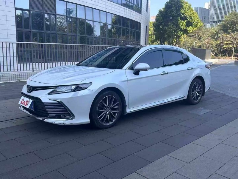 佛山24年丰田凯美瑞3