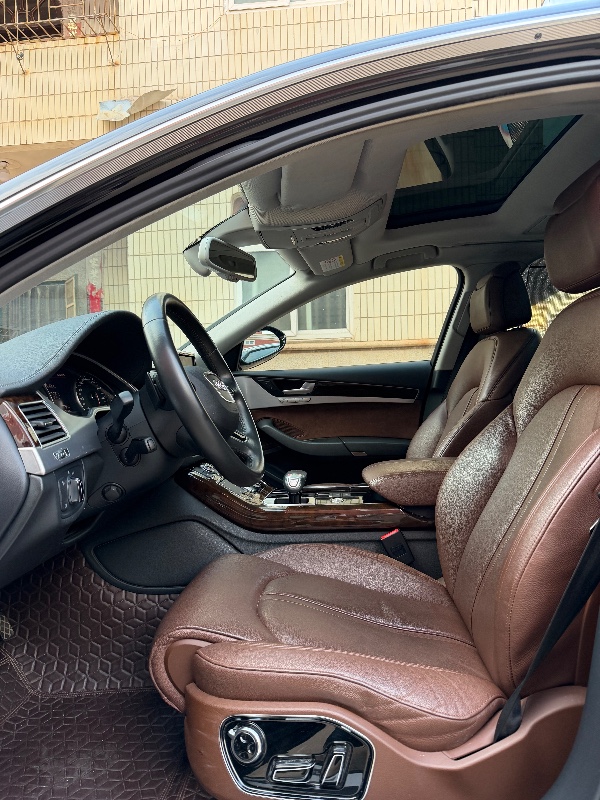 泉州17年奥迪A8L6