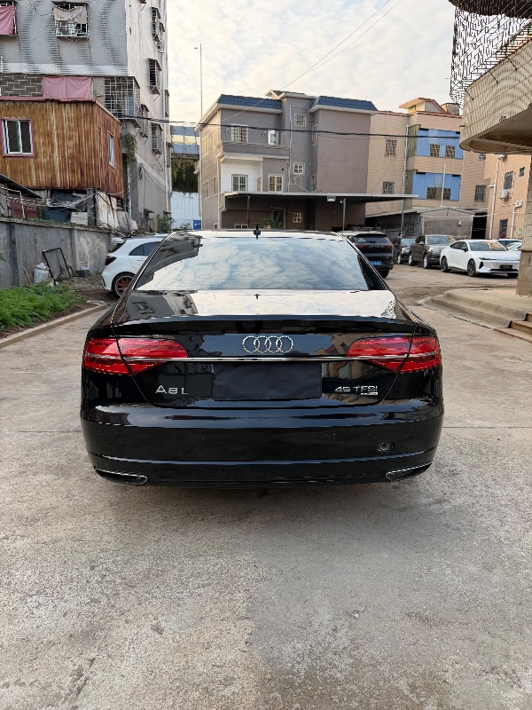 泉州17年奥迪A8L8