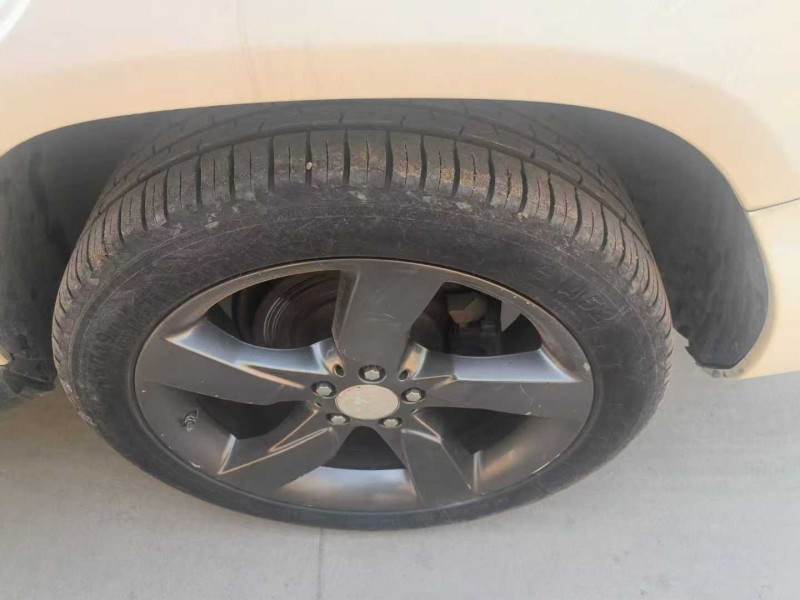 济南13年奔驰GLK5