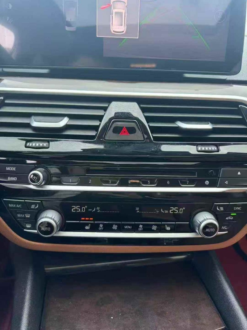 济宁18年宝马5系4