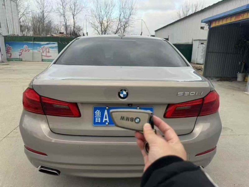 济宁18年宝马5系9