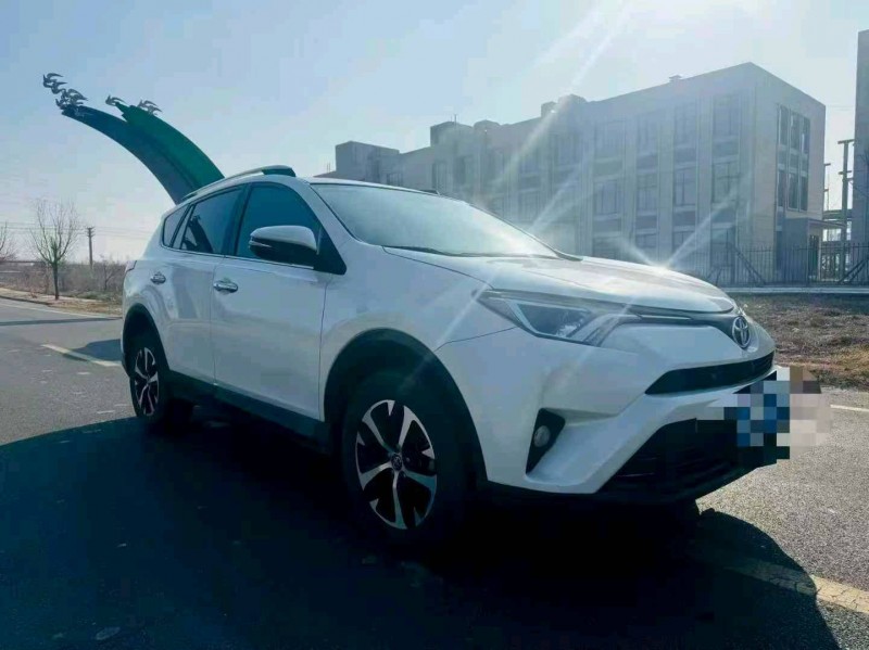 潍坊17年丰田RAV4荣放3