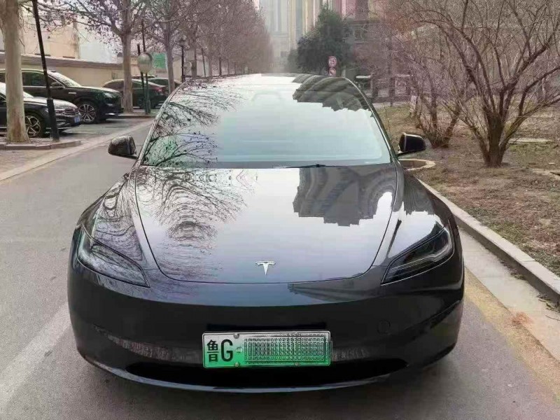 济宁24年特斯拉MODEL 31