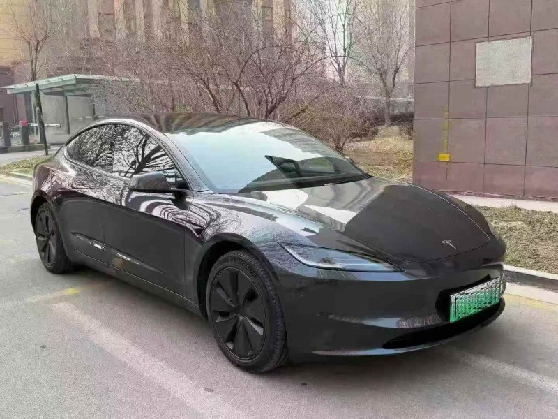 济宁24年特斯拉MODEL 32