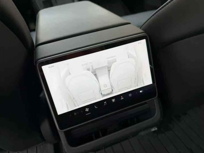 济宁24年特斯拉MODEL 34