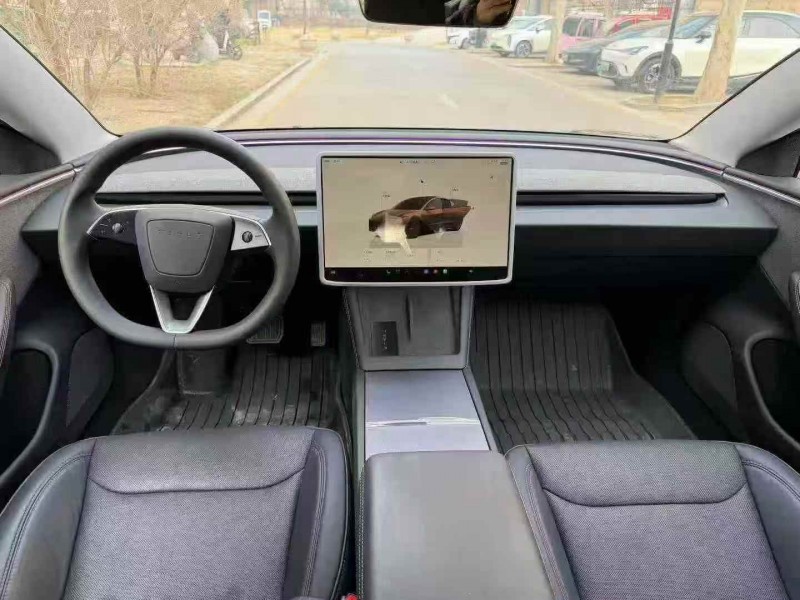 济宁24年特斯拉MODEL 36