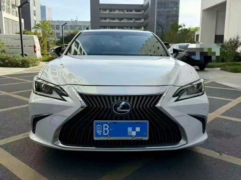 深圳21年雷克萨斯ES1