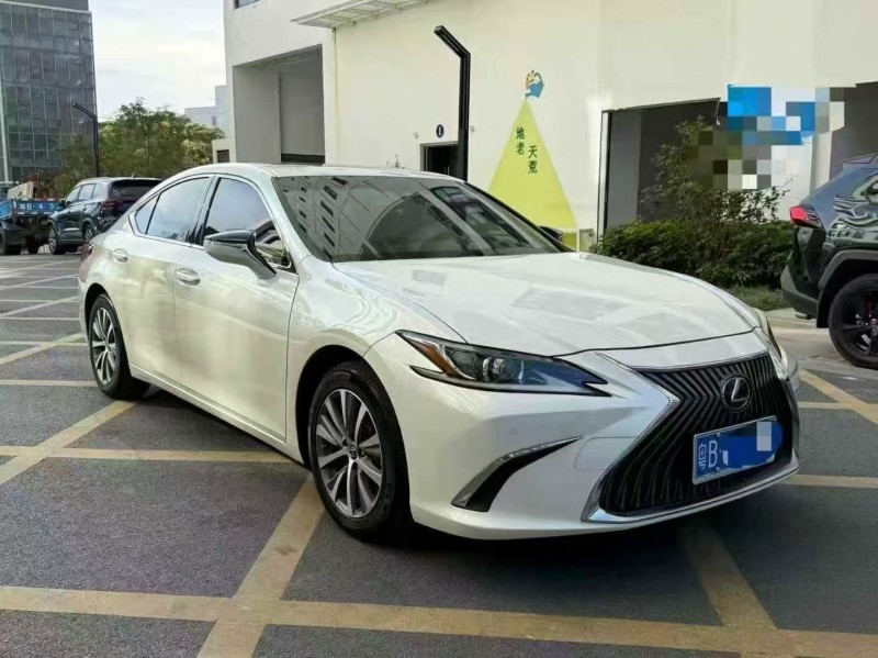 深圳21年雷克萨斯ES3