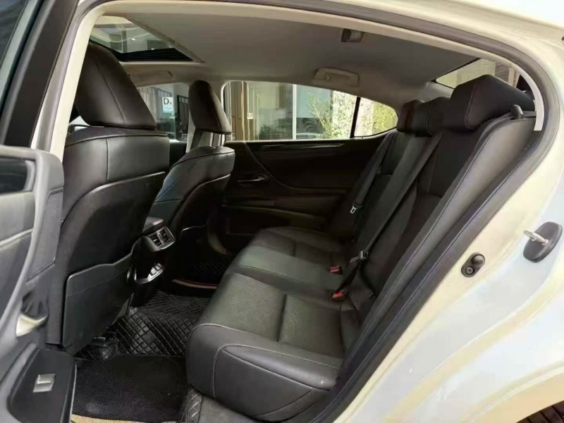 深圳21年雷克萨斯ES4