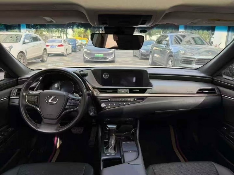 深圳21年雷克萨斯ES5