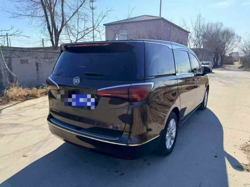 承德18年别克GL88