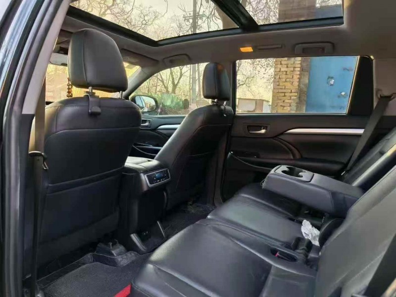 张家口19年丰田汉兰达4