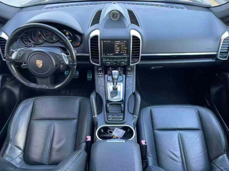 济宁16年保时捷卡宴6