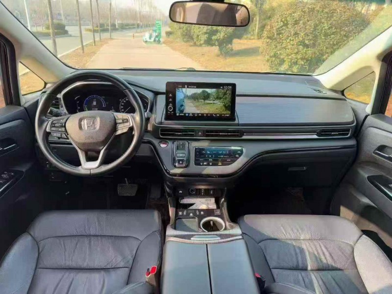 济宁22年本田艾力绅4