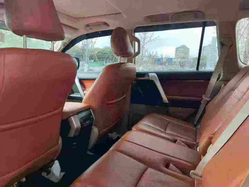 金华12年丰田普拉多4