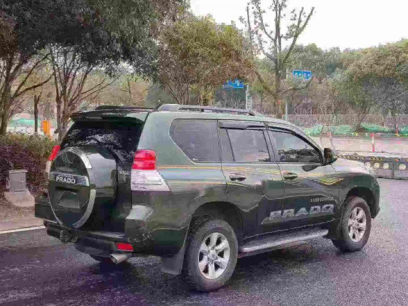 金华12年丰田普拉多8