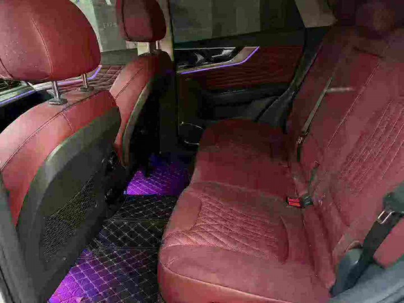 金华23年红旗HS56