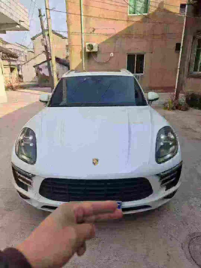 连云港17年保时捷Macan1