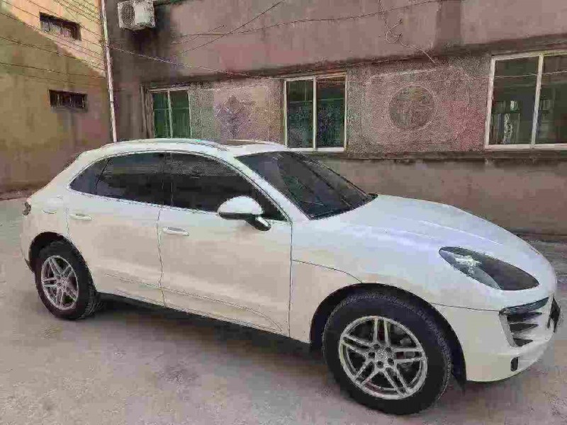 连云港17年保时捷Macan2