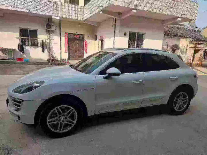 连云港17年保时捷Macan3