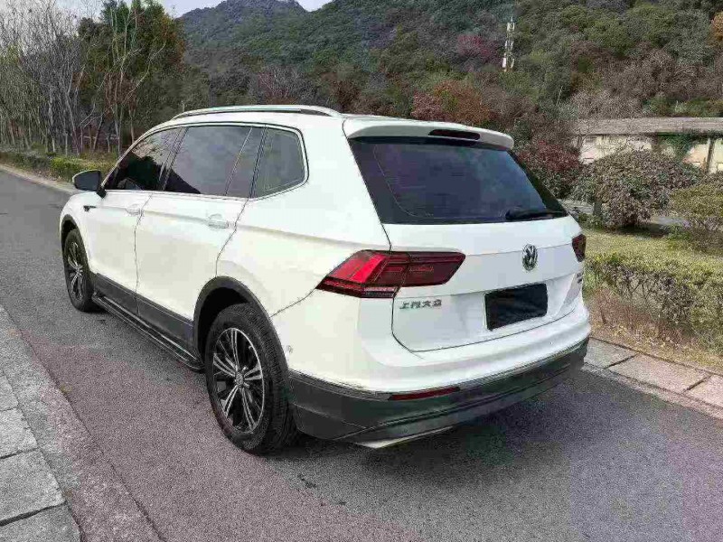 温州17年大众途观6