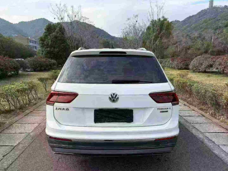 温州17年大众途观8