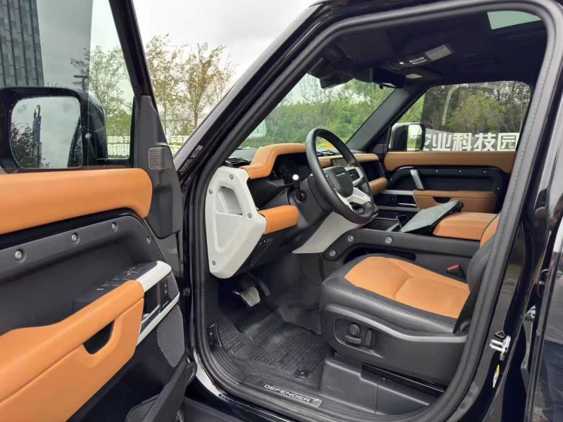 苏州24年路虎卫士4