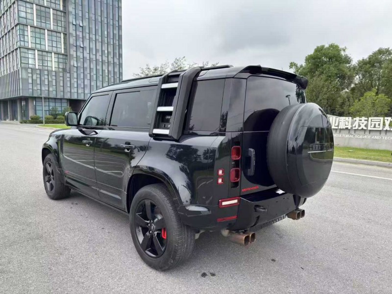 苏州24年路虎卫士8