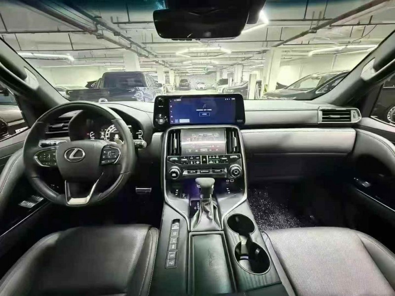 深圳25年雷克萨斯LX7