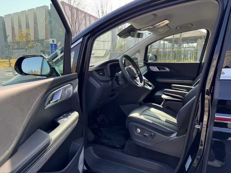 连云港25年红旗HQ95