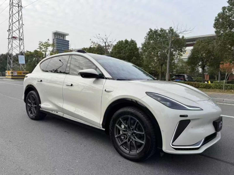 徐州25年智己LS72