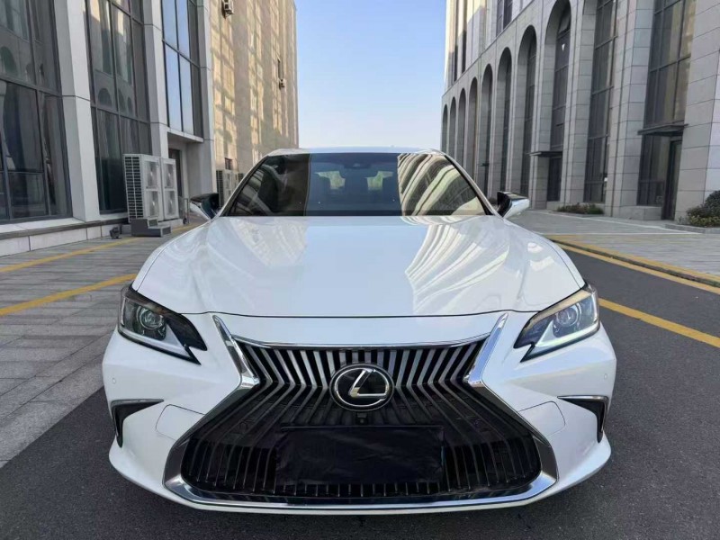 淮安21年雷克萨斯ES1