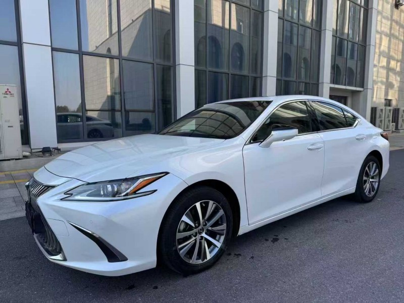 淮安21年雷克萨斯ES2