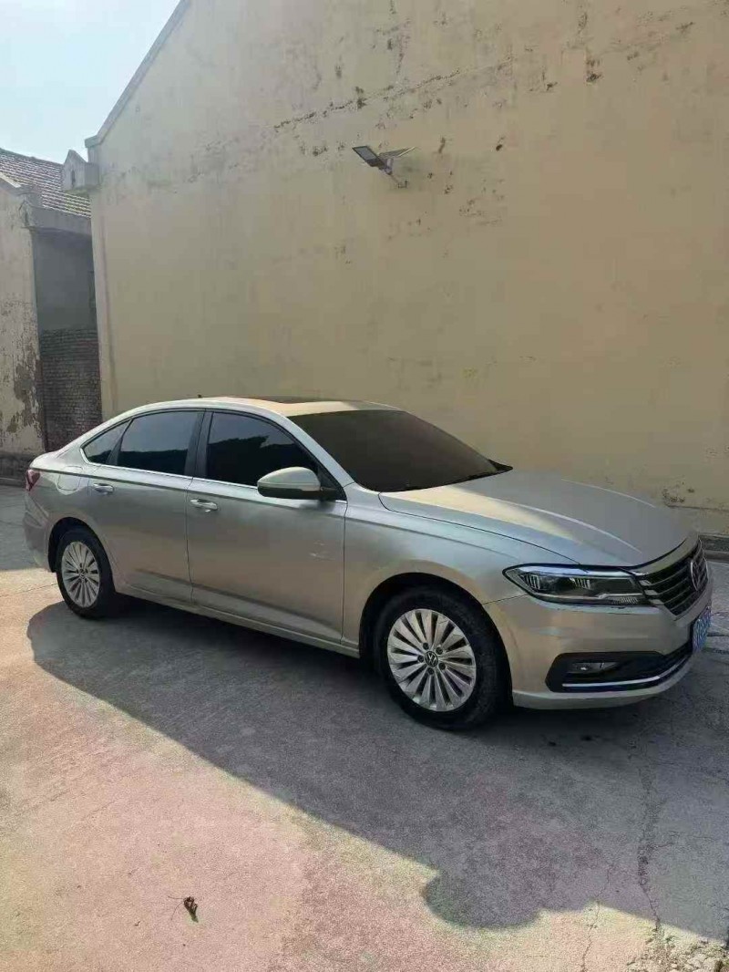 青岛21年大众朗逸3