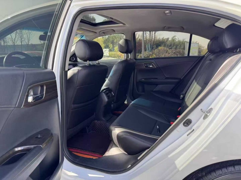 常州17年本田雅阁4