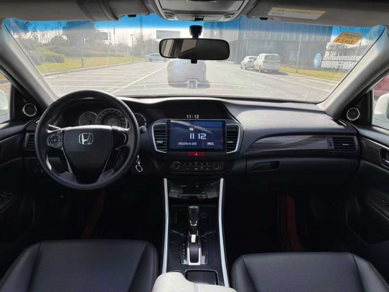 常州17年本田雅阁9