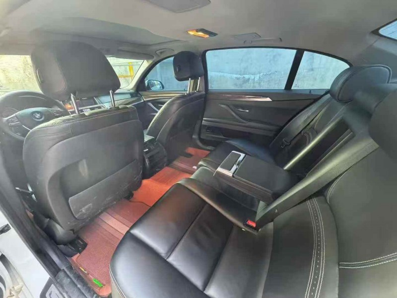 青岛14年宝马5系9