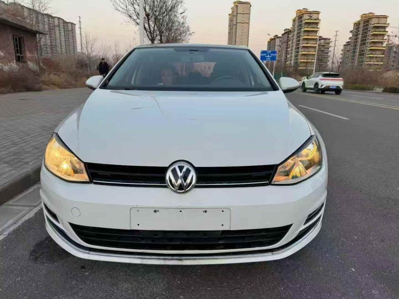 济宁15年大众高尔夫1