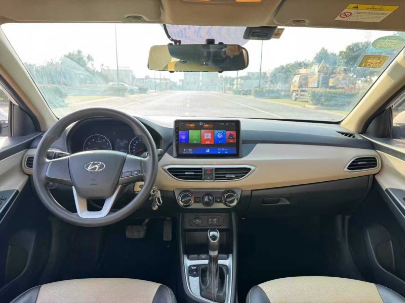 淮安19年现代悦动9