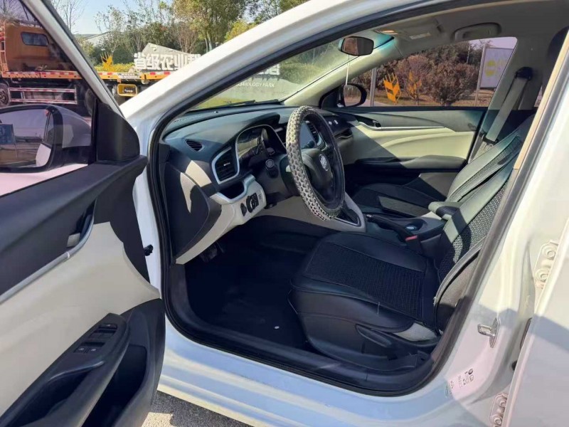 苏州20年别克英朗3