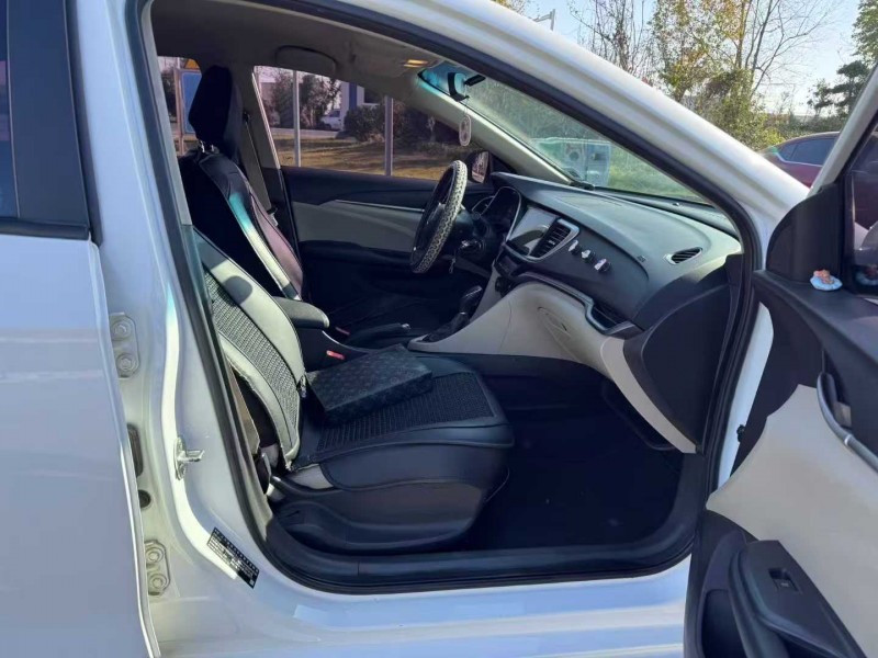 苏州20年别克英朗4