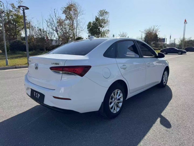 苏州20年别克英朗8