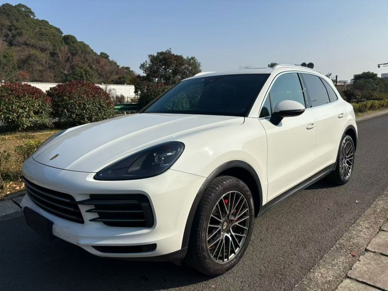 嘉兴18年保时捷卡宴5