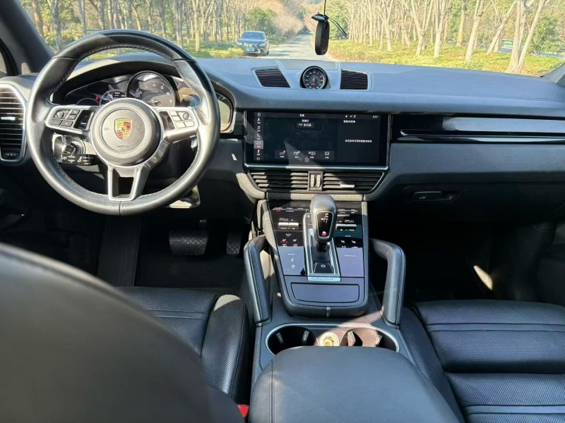 嘉兴18年保时捷卡宴6