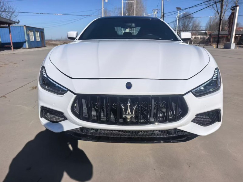 唐山15年玛莎拉蒂Ghibli1