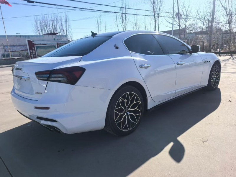 唐山15年玛莎拉蒂Ghibli8