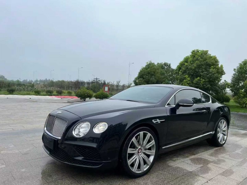 淮安18年宾利欧陆3