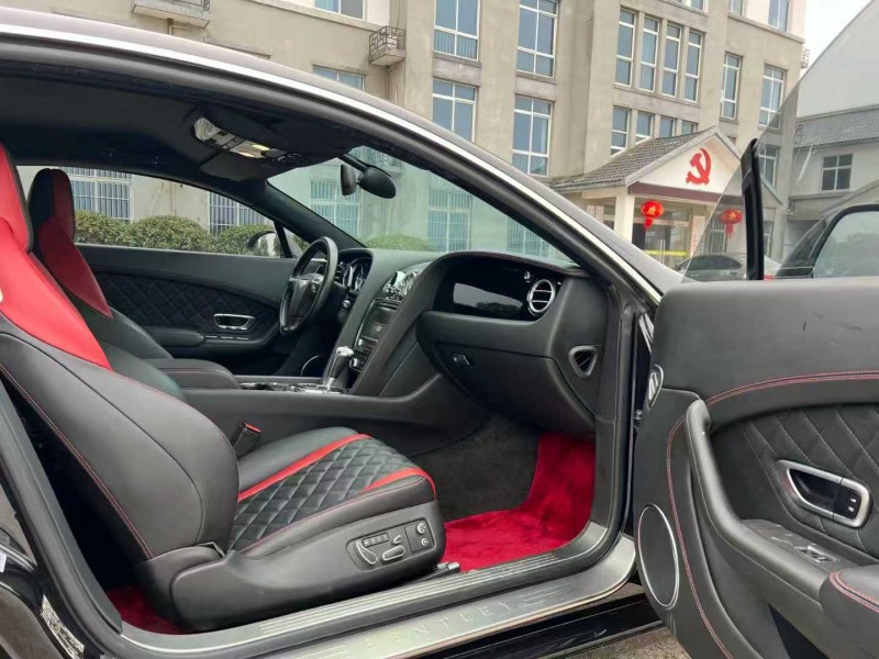 淮安18年宾利欧陆4