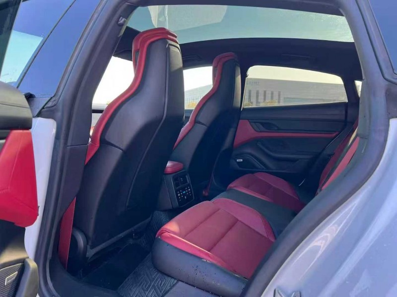 连云港22年保时捷Taycan5